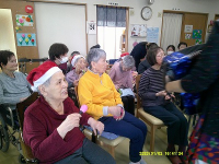 12���̃z�[���̗l�q