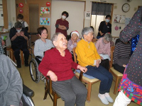 12���̃z�[���̗l�q